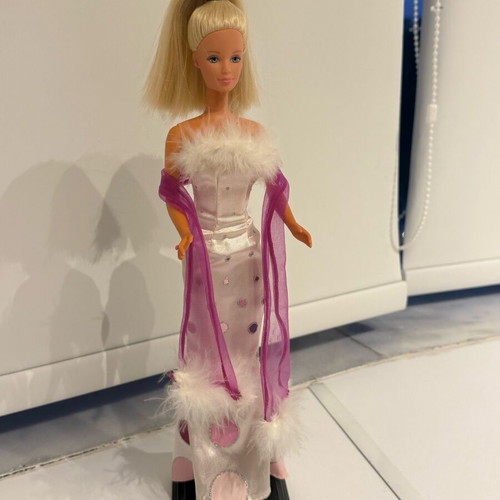 Barbie Diva Vintage Doll collectible like new