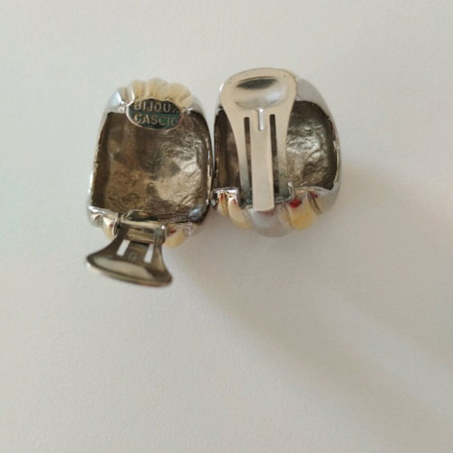 Earrings impressive like new