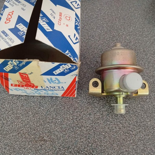 Fuel pressure regulator for Fiat Uno Turbo, Lancia, Alfa Romeo