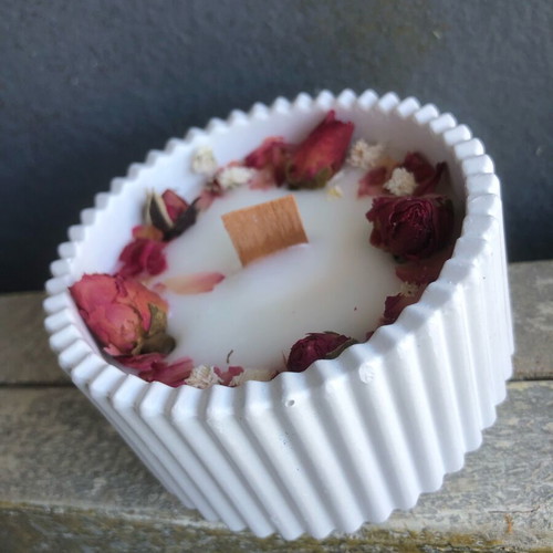 Bomboniere candle with roses new