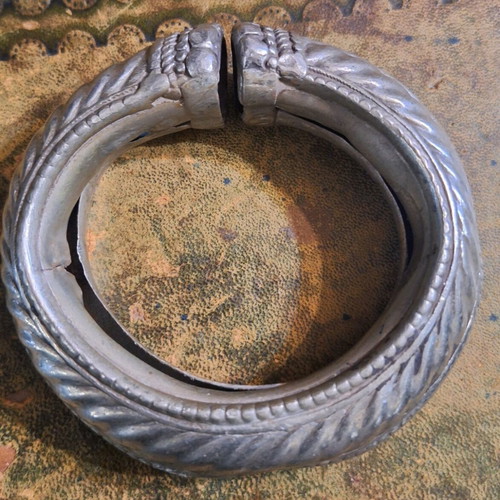 Oriental bracelet used, gray silver