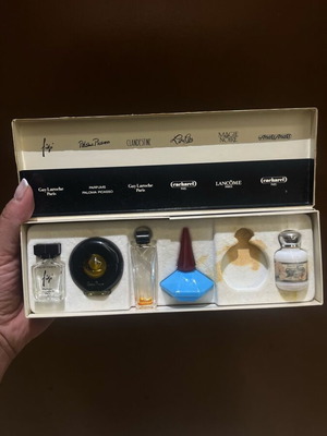Σπάνια συλλεκτική θήκη parfums Paris μεταχειρισμένη με 5 μινιατούρες