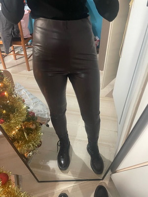 Leather leggings