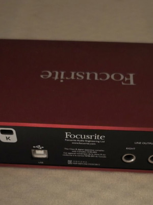 Focusrite Scarlett 2i2 2nd Generation Audio Interface like new