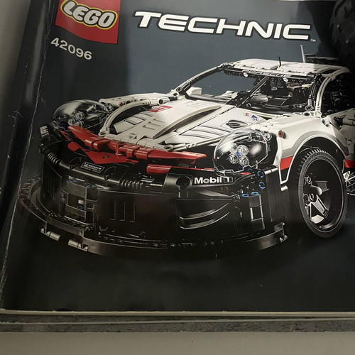 Lego Technic 42096 Porsche 911 RSR like new with instructions and box