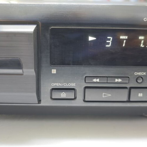 Sony CDP XE 900 CD player used in good condition