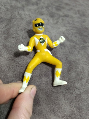 Power Ranger yellow miniature used, hard plastic