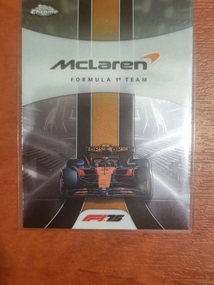 F1 Topps Chrome 2025 McLaren Formula 1 Team #176 like new