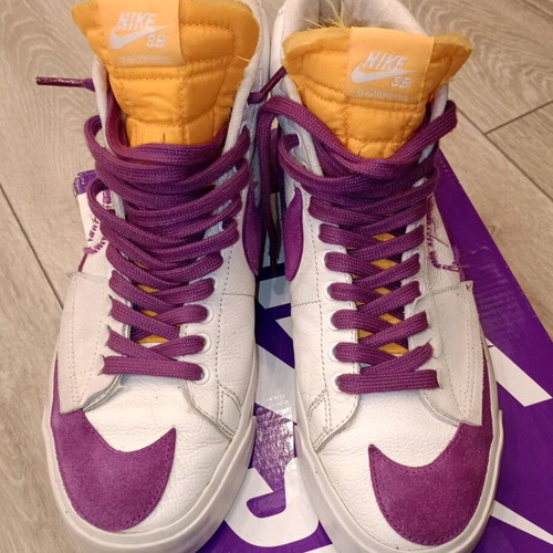 Nike SB Zoom Blazer Mid Edge Sneakers like new, white and purple