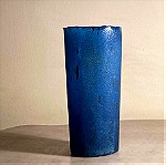  Επώνυμο μπλε βάζο της Kosta Boda