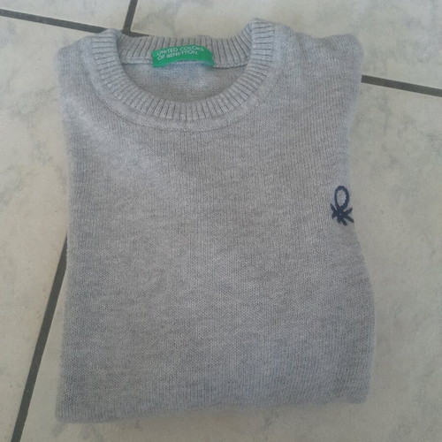 Benetton kids sweater grey like new for ages 4-5