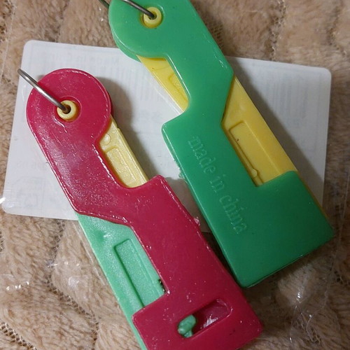 Threading mechanism for needle 2pcs new