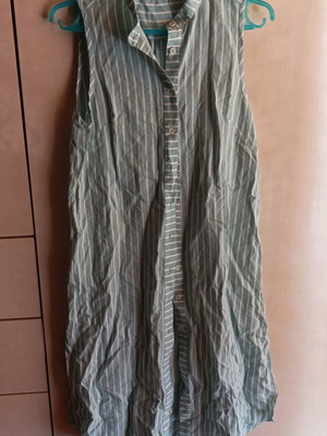 Ale striped women's dress open with buttons like new, white turquoise