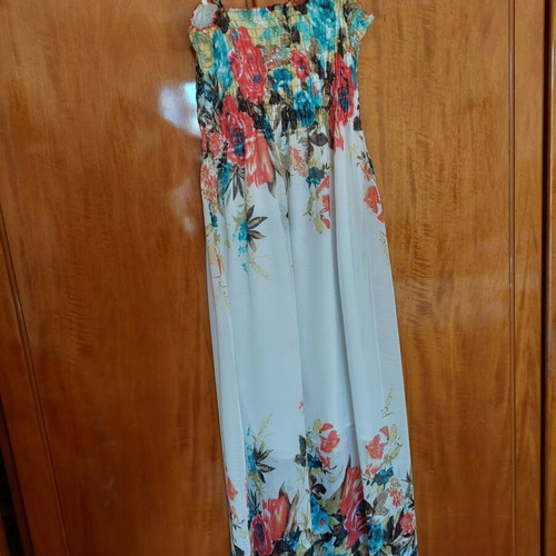 Pink Shadow floral dress like new, one size, white and colorful