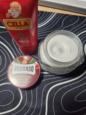 Σετ ξυρίσματος με gel Cella, κρέμα Proraso και πέτρα στυπτηρίας