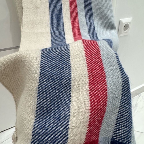 Striped loop scarf like new, multicolor