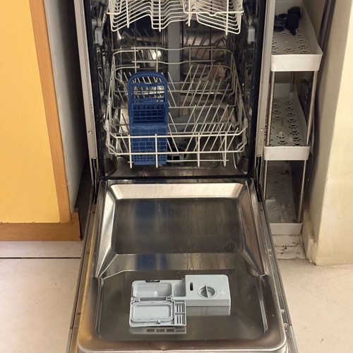 Indesit dishwasher 40cm