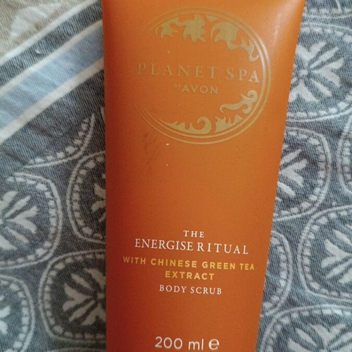 Avon Body Scrub 200 ml new