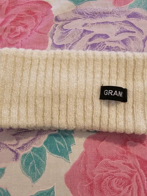 Women’s knitted headband like new, off-white