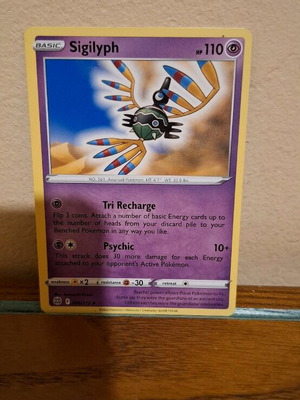 Pokemon Card Sigilyph like new