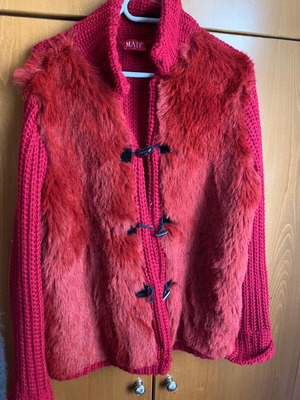 Thick knitted cardigan with fur, new, red, size S