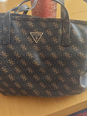 Γυναικεία τσάντα Guess ώμου, καφέ