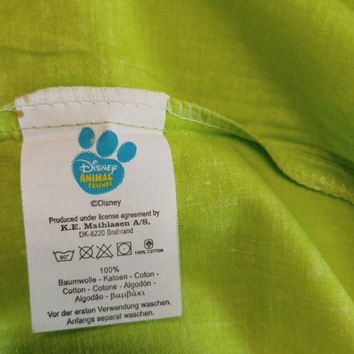 Children's bedding set with animals, like new