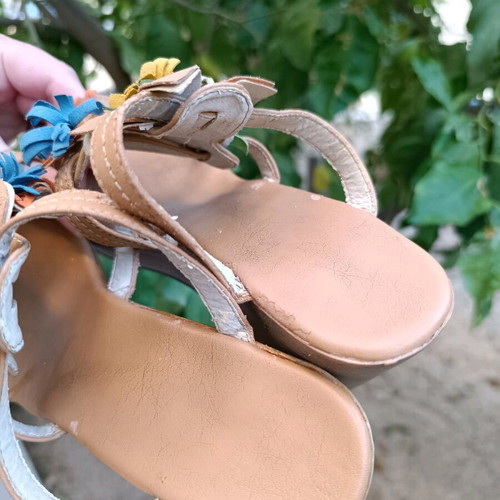 Summer platform sandals used, pastel floral decorations, size 39