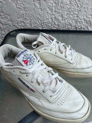 Reebok αθλητικά μεταχειρισμένα σε κρεμ απόχρωση μέγεθος 44