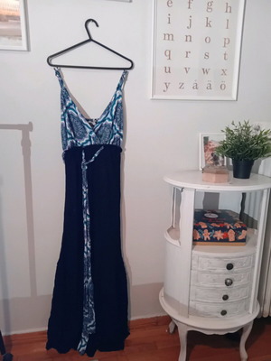 Mat maxi dress S like new, black