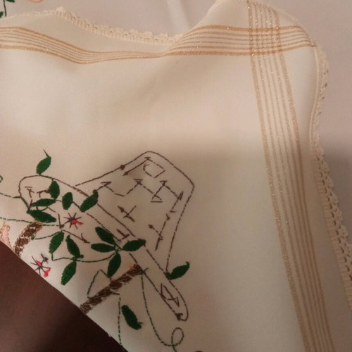 Handmade embroidered tablecloth like new, 75 cm side