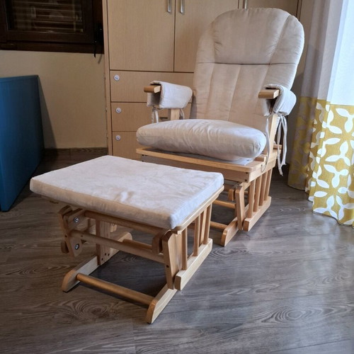 Mothercare rocking nursing chair like new with stool