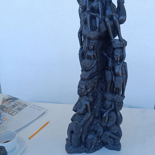 African woodcarving in ebony, new