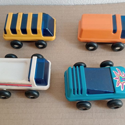Space toy cars vintage used, pack of 7 pieces