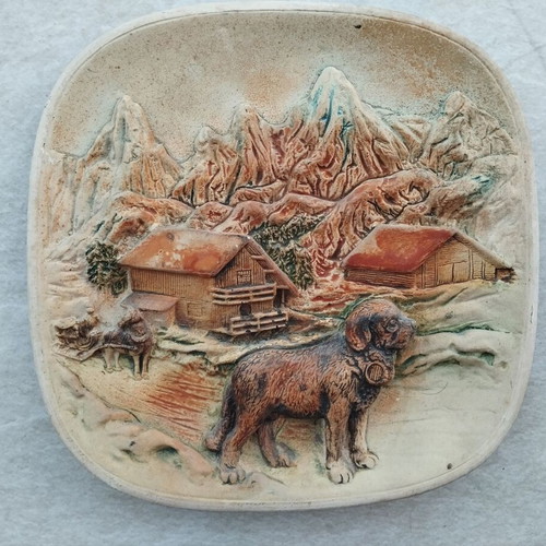 Relief decorative plate with Saint Bernard and Swiss Alps used