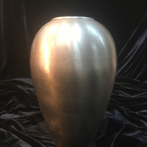 Iron vase used