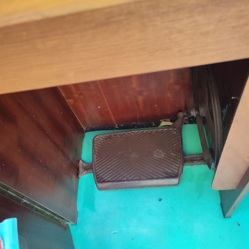 Patra sewing machine like new, treadle with furniture