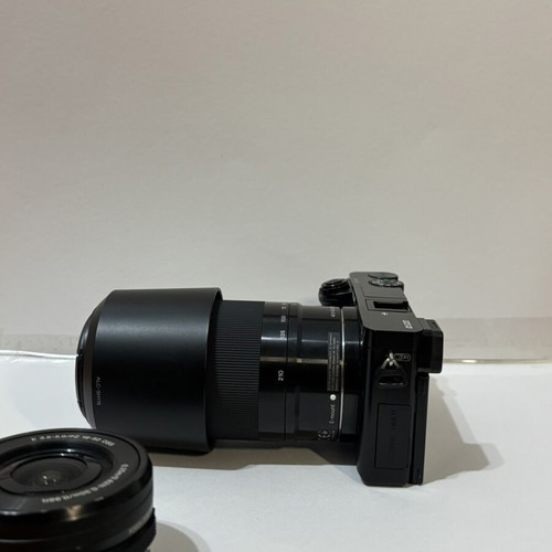 Sony a6000 camera body like new