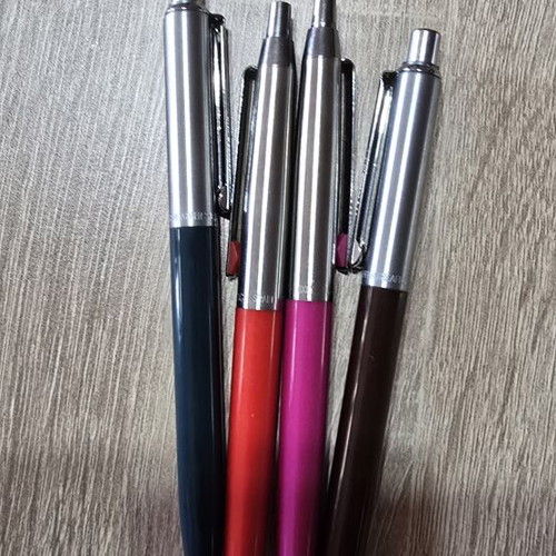 Parker pens like new, various models and quantities