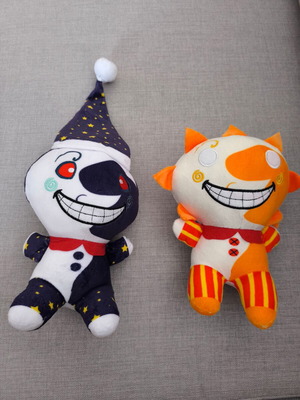 Sun and Moon plush toys like new from Five Nights at Freddy's