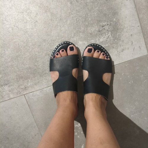 Voi & Noi Black Flat Sandals Size 37 Like New