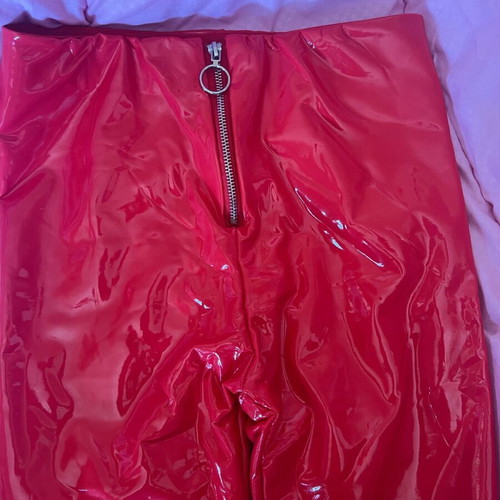 Judah club red vinyl leggings size M new