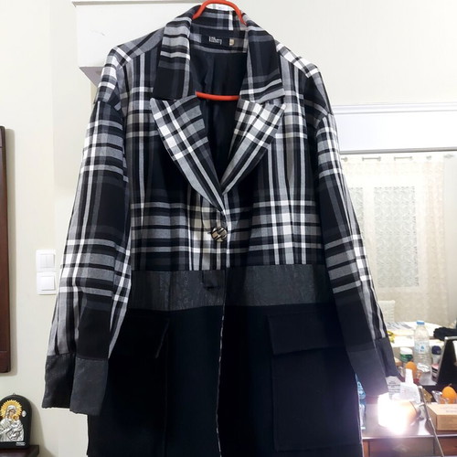 Checkered Jacket like new, size XXL, black