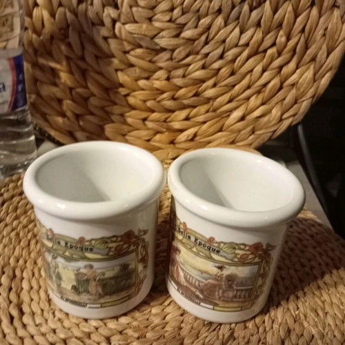 Salt and pepper containers like new from Belle Epoque restaurants