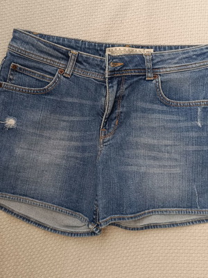 Zara oldfashioned jean shorts size 40 like new, blue