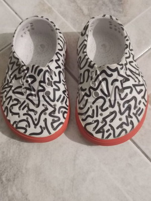 Native baby shoes used, size 19, for 12-24 months, plastic