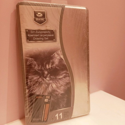 Drawing set new with pencils and sandpaper