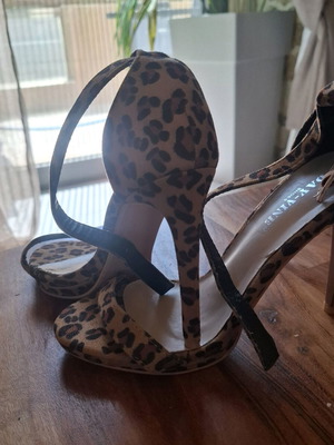 Leopard sandals used, size 37, black and brown