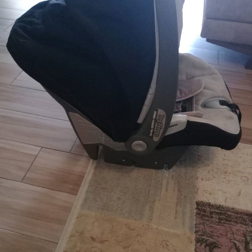 Peg Perego car seat used for newborn