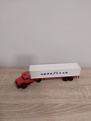 Iveco joy toy Good Year truck new
